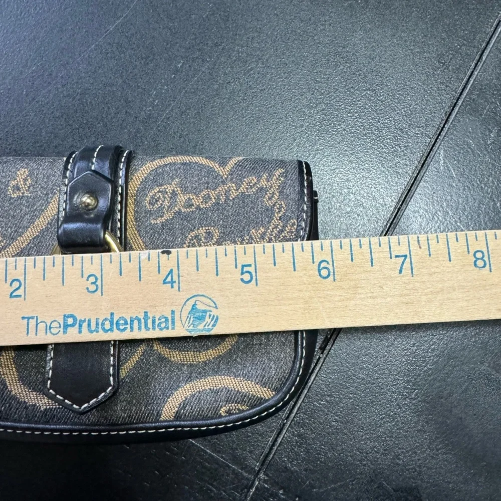 DOONEY & BOURKE DB‎ Heart Canvas/Leather Wristlet